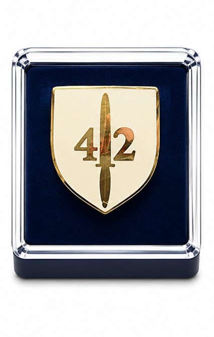 42 Commando Shield - British Military Lapel Pin Badge |  MOD Licensed