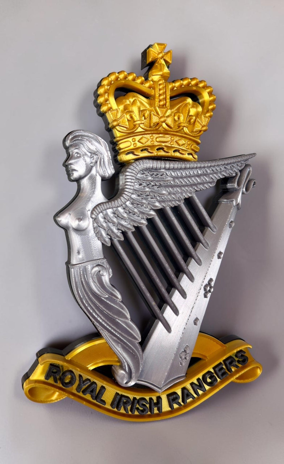 Royal Irish Rangers Cap Badge | Gold, Silver & Black | Officially Licensed